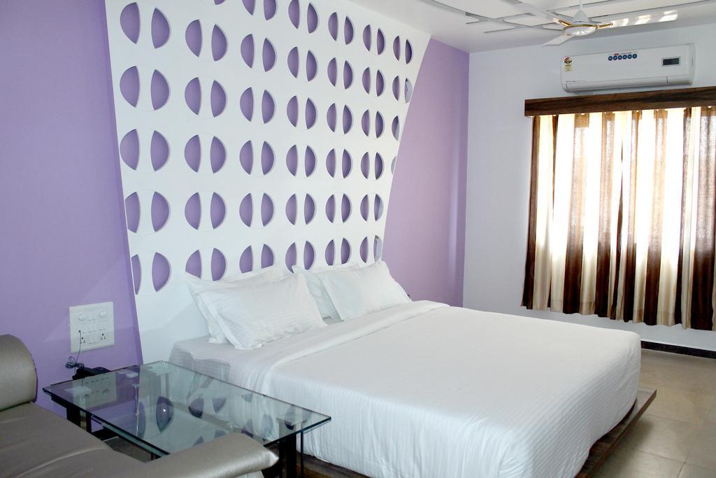 Oyo 4316 Hotel Sai Empire Shirdi Chambre photo