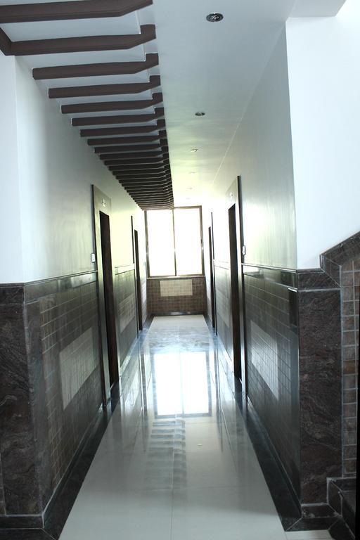 Oyo 4316 Hotel Sai Empire Shirdi Extérieur photo