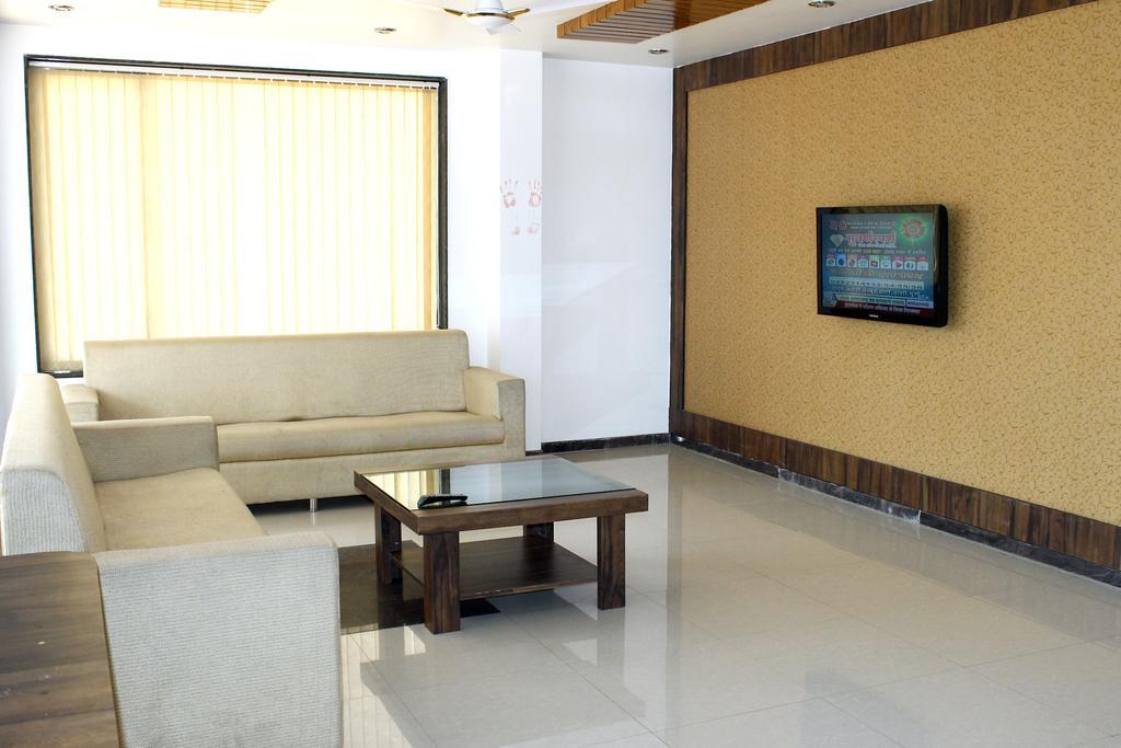 Oyo 4316 Hotel Sai Empire Shirdi Extérieur photo