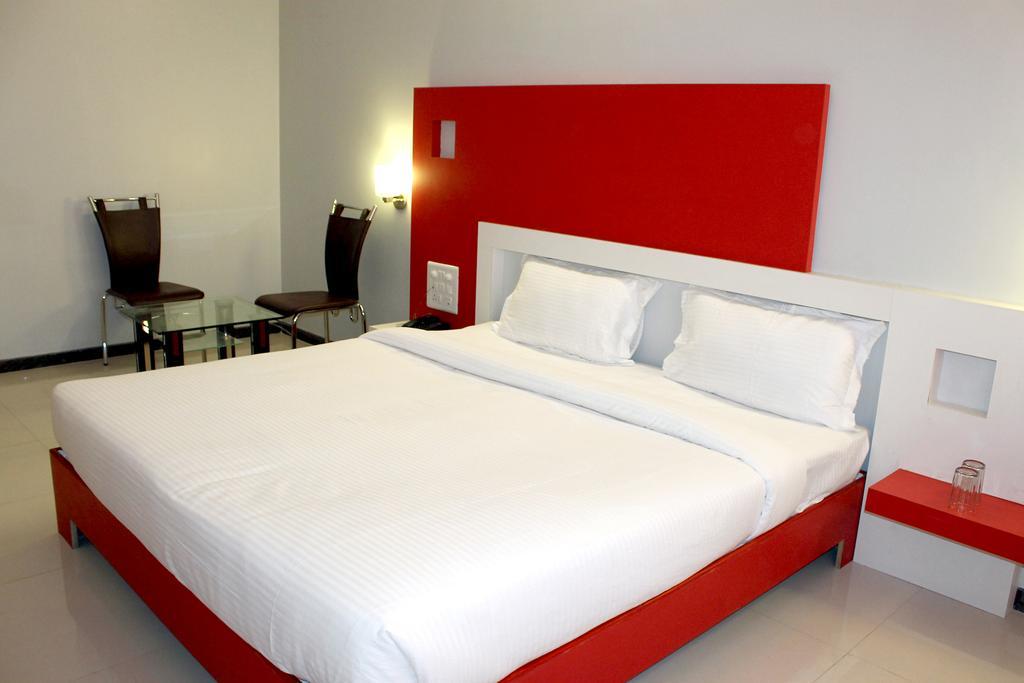 Oyo 4316 Hotel Sai Empire Shirdi Chambre photo