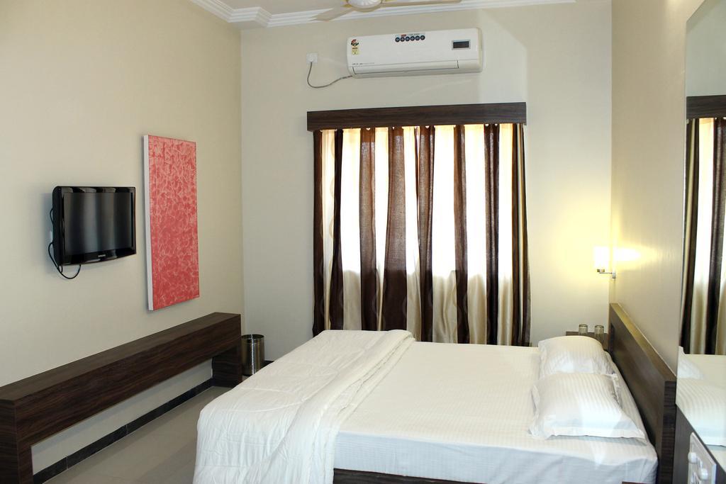 Oyo 4316 Hotel Sai Empire Shirdi Chambre photo