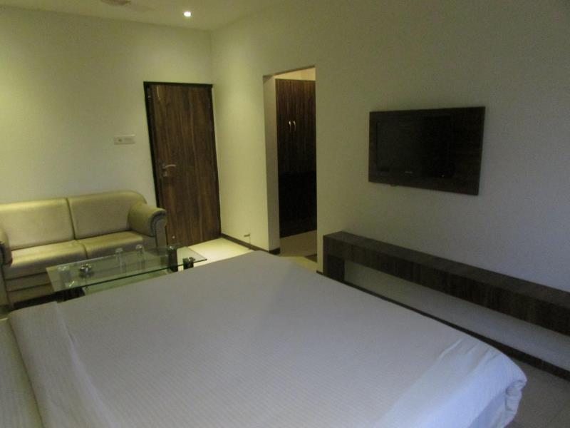 Oyo 4316 Hotel Sai Empire Shirdi Extérieur photo