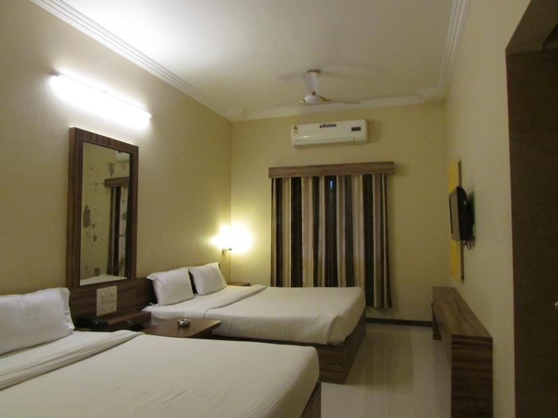 Oyo 4316 Hotel Sai Empire Shirdi Extérieur photo