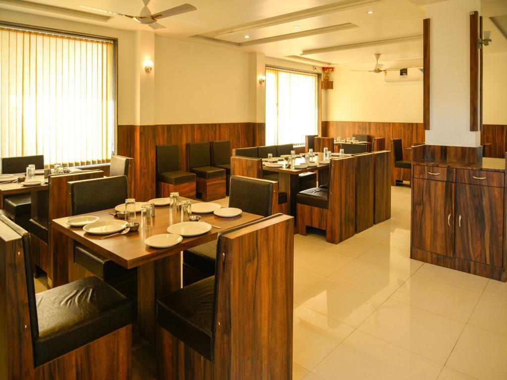 Oyo 4316 Hotel Sai Empire Shirdi Extérieur photo